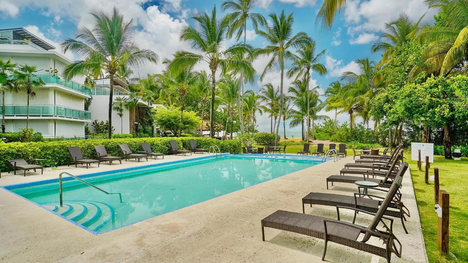 El Limon New! Oceanfront Apt W- Private Beach - Las Terrenas דירה